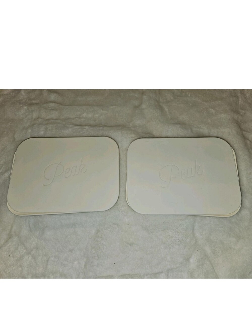 W & P Peak Silicone Ice Tray With Lid And Internal Steel Frame  Set of 2